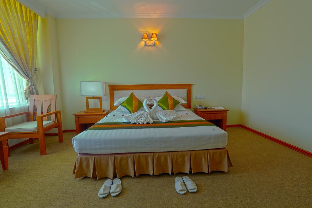 Apex Hotel Naypyidaw Екстериор снимка