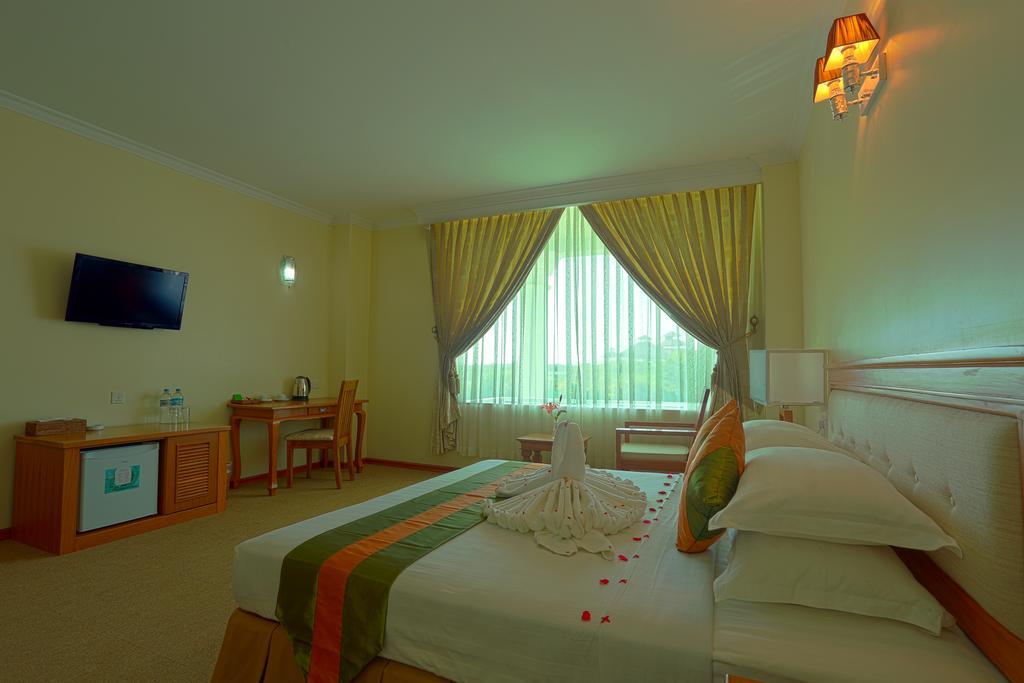 Apex Hotel Naypyidaw Екстериор снимка