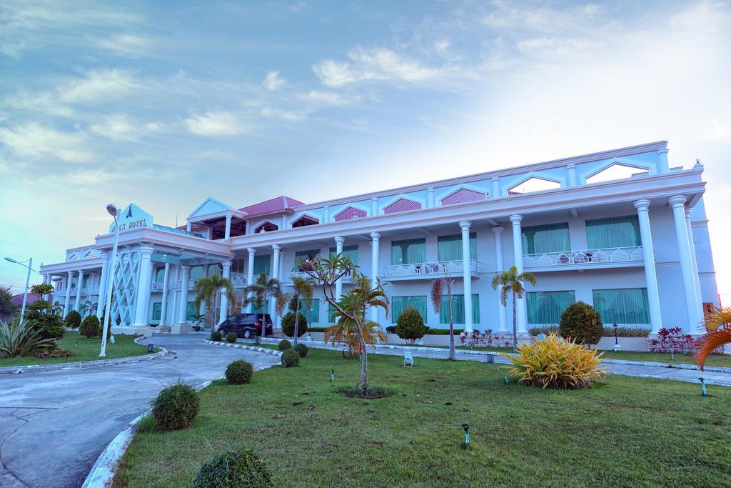 Apex Hotel Naypyidaw Екстериор снимка