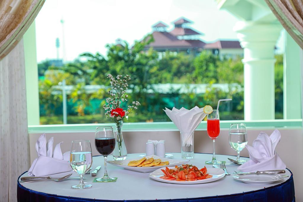 Apex Hotel Naypyidaw Екстериор снимка