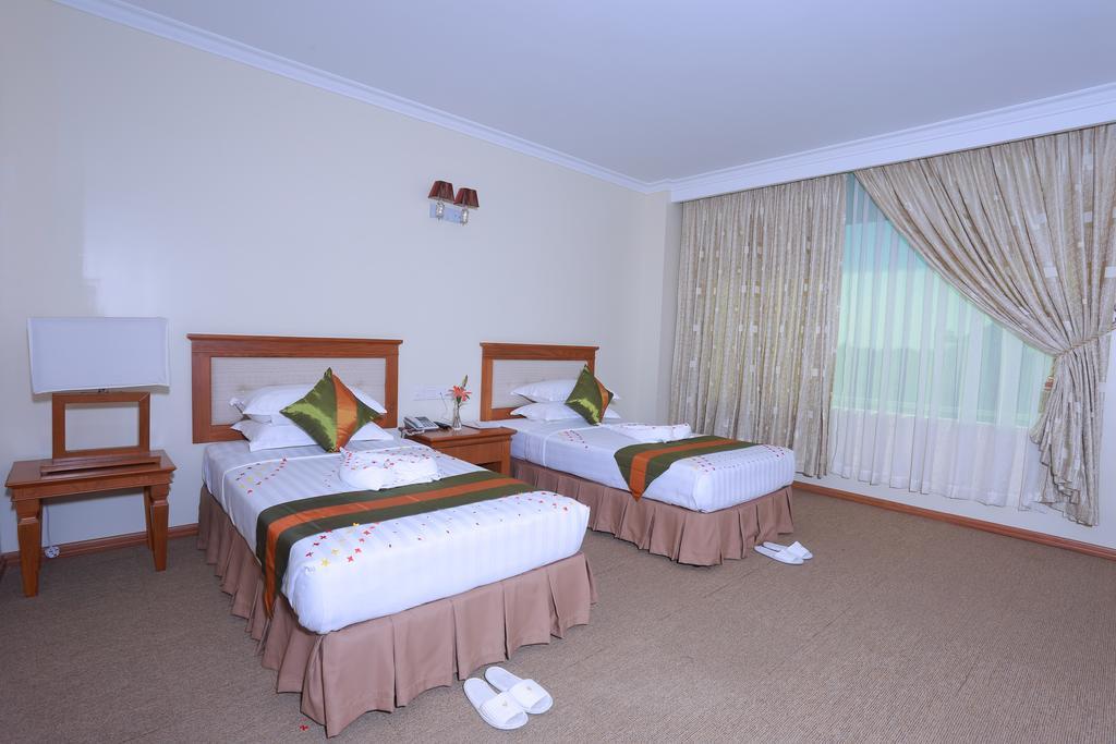 Apex Hotel Naypyidaw Екстериор снимка