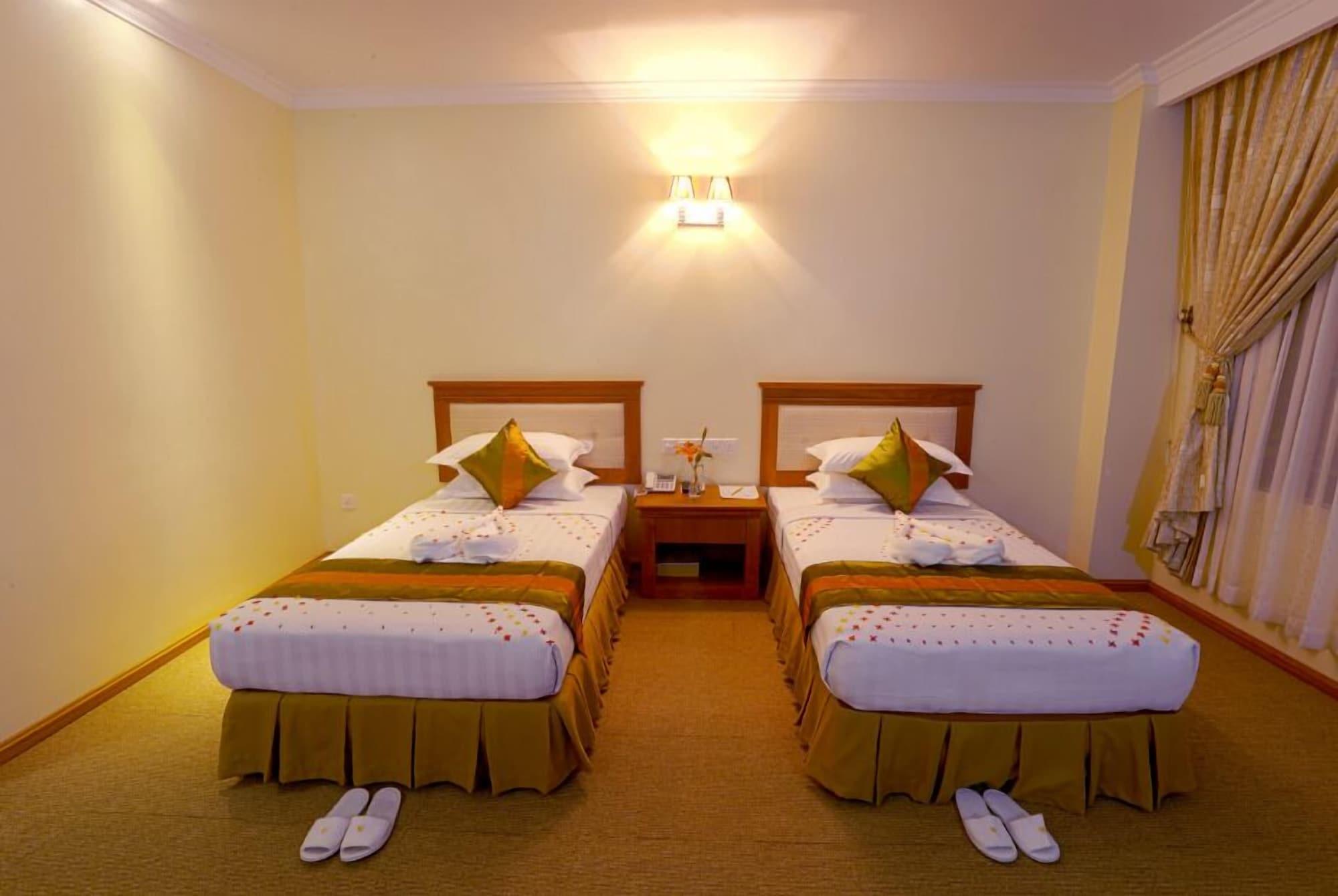Apex Hotel Naypyidaw Екстериор снимка