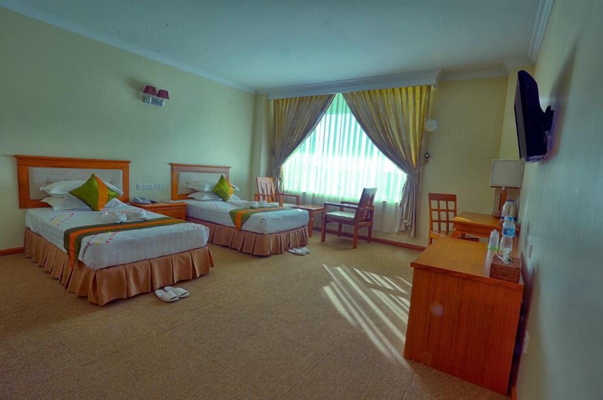 Apex Hotel Naypyidaw Екстериор снимка