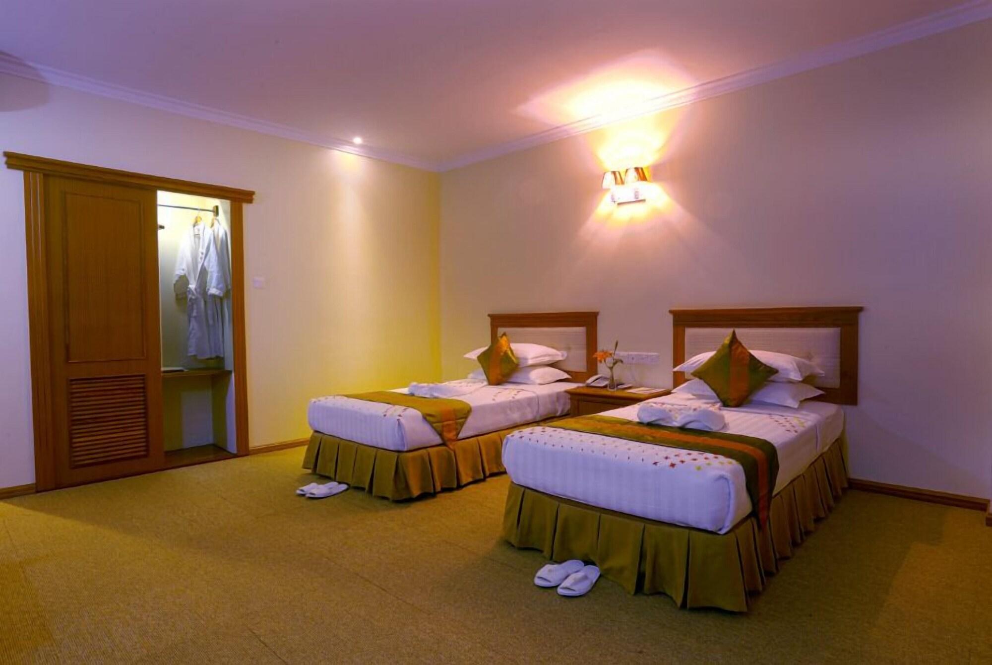 Apex Hotel Naypyidaw Екстериор снимка