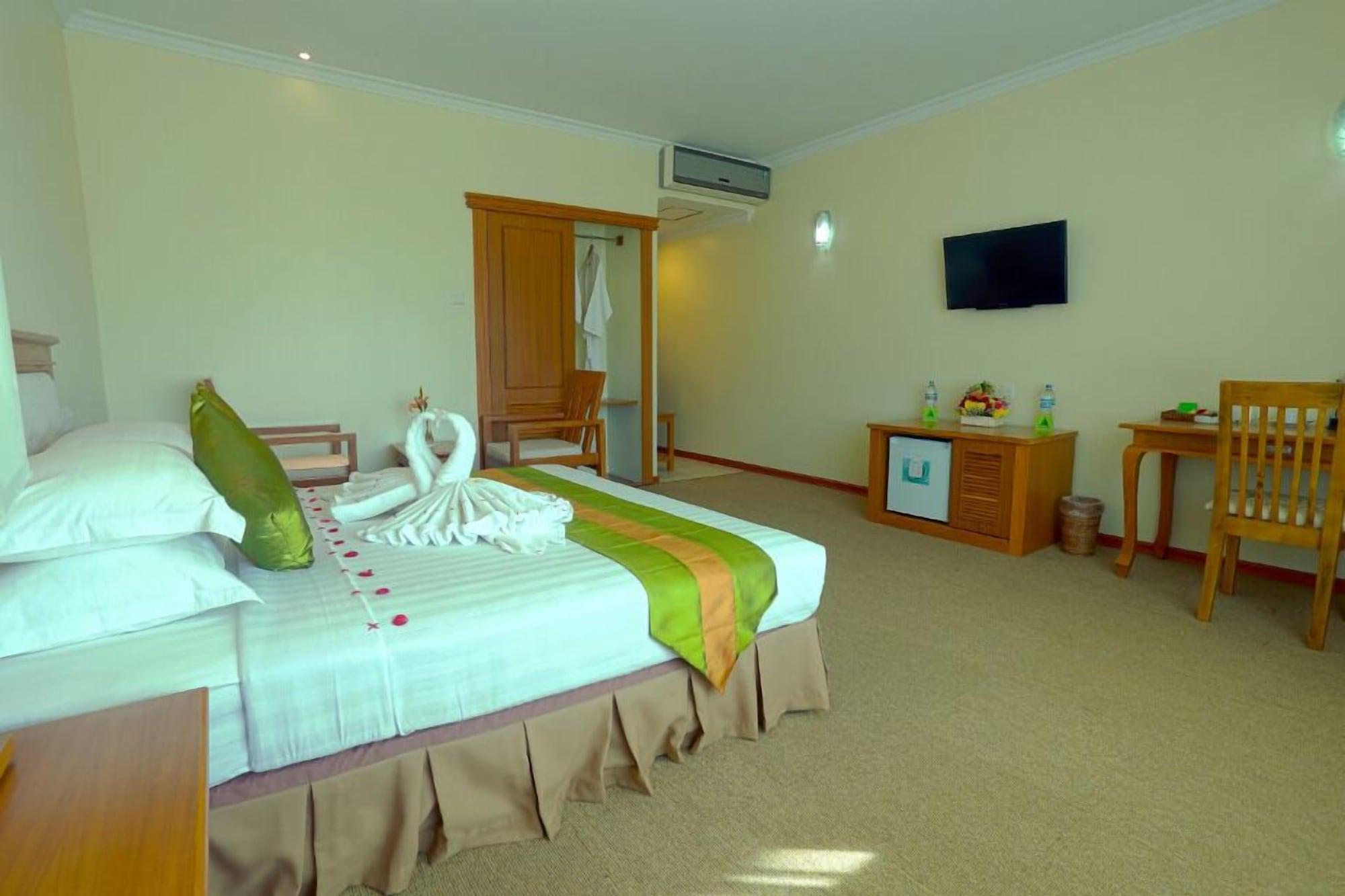 Apex Hotel Naypyidaw Екстериор снимка