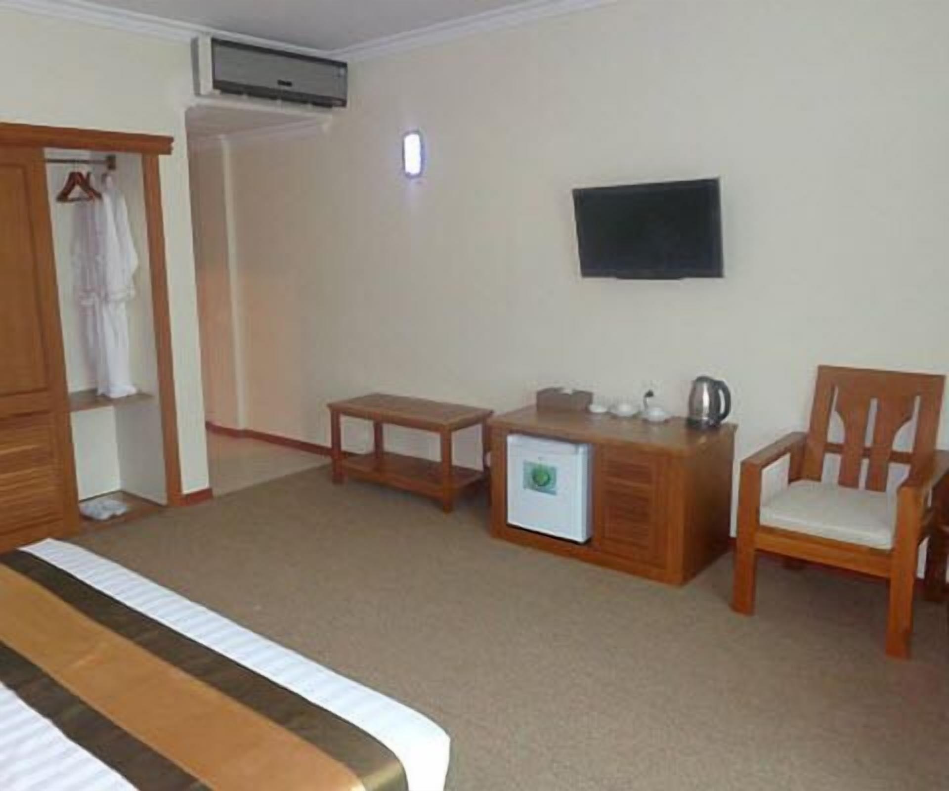 Apex Hotel Naypyidaw Екстериор снимка