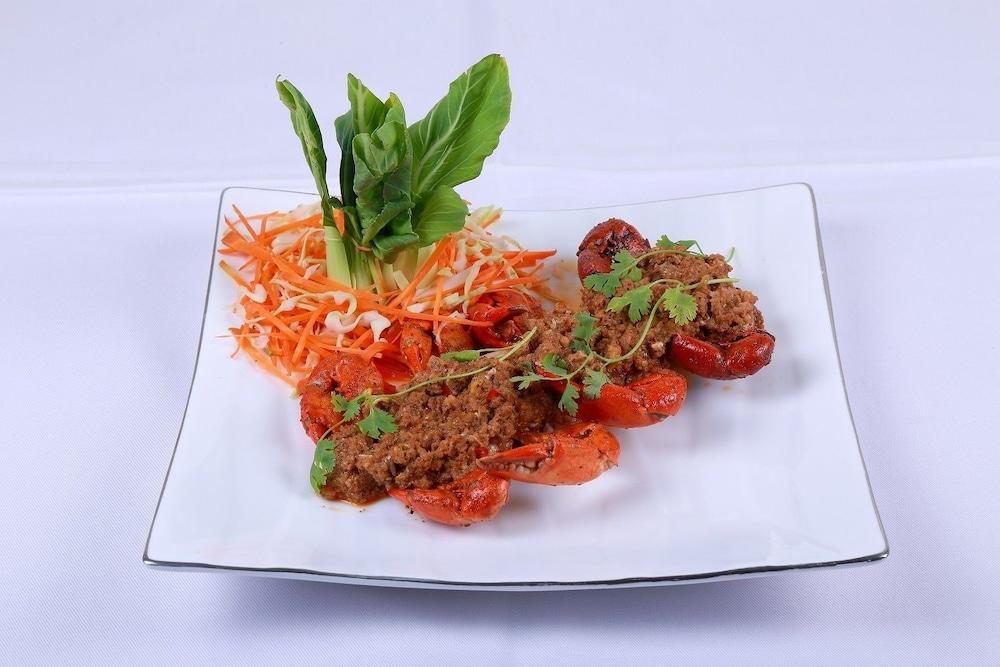Apex Hotel Naypyidaw Екстериор снимка