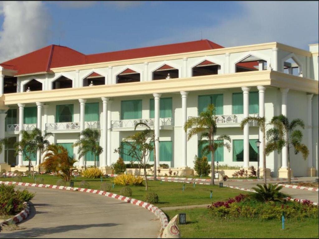 Apex Hotel Naypyidaw Екстериор снимка