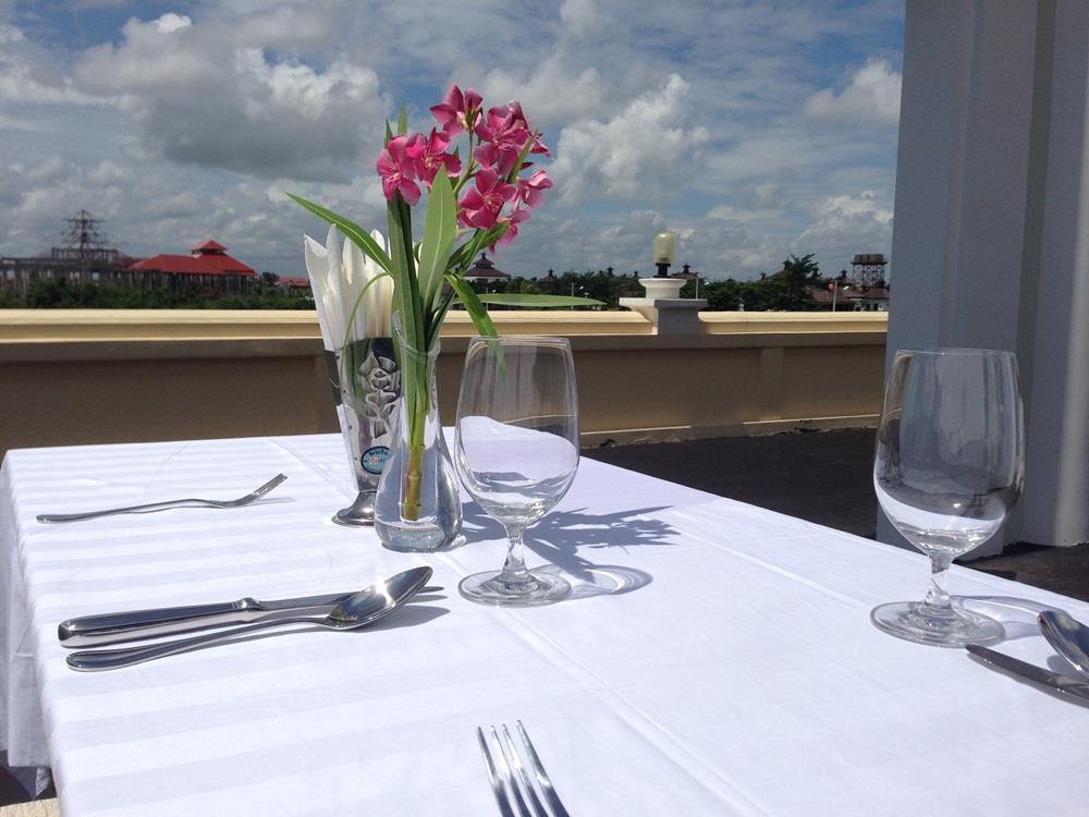 Apex Hotel Naypyidaw Екстериор снимка