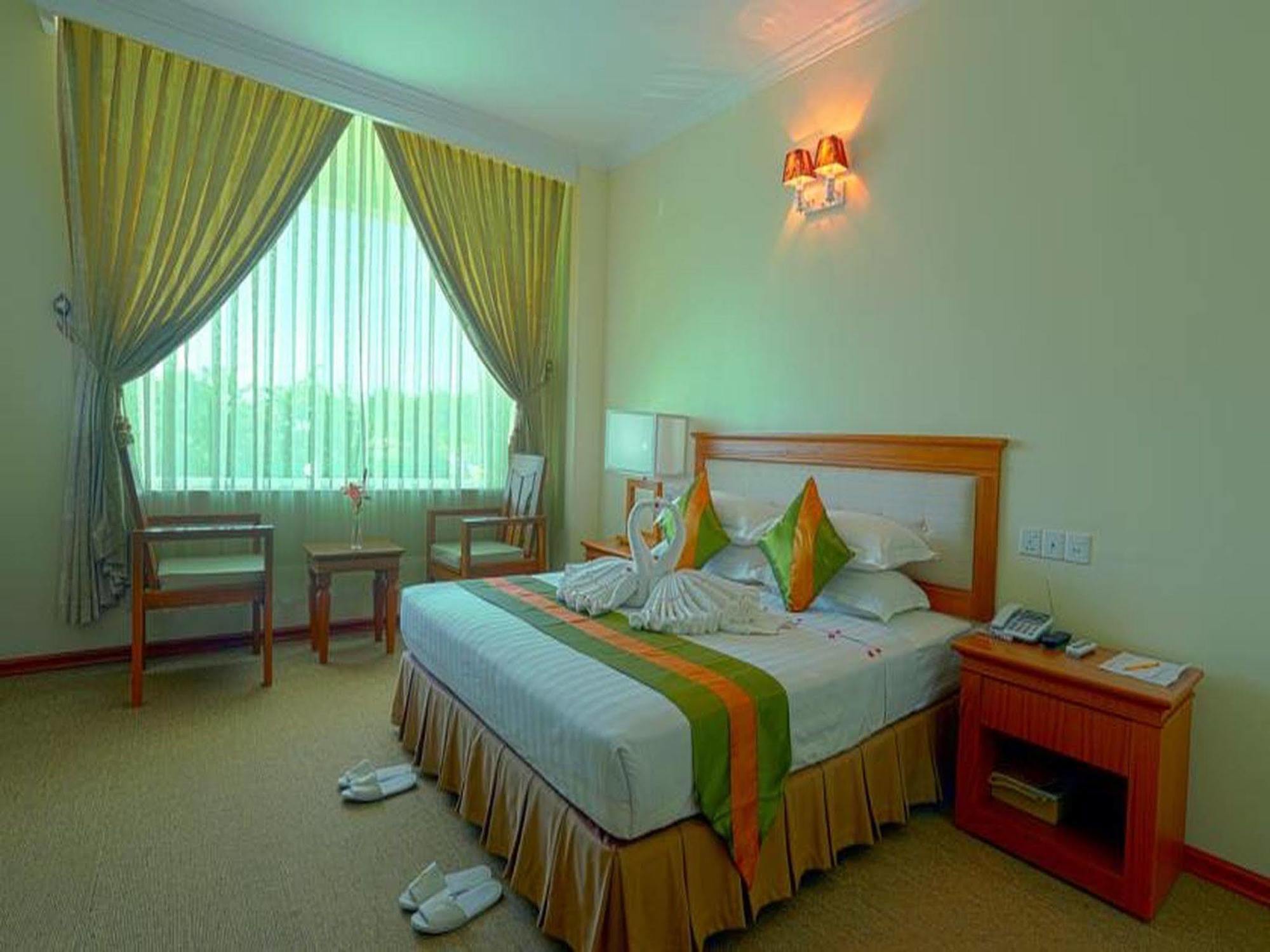 Apex Hotel Naypyidaw Екстериор снимка
