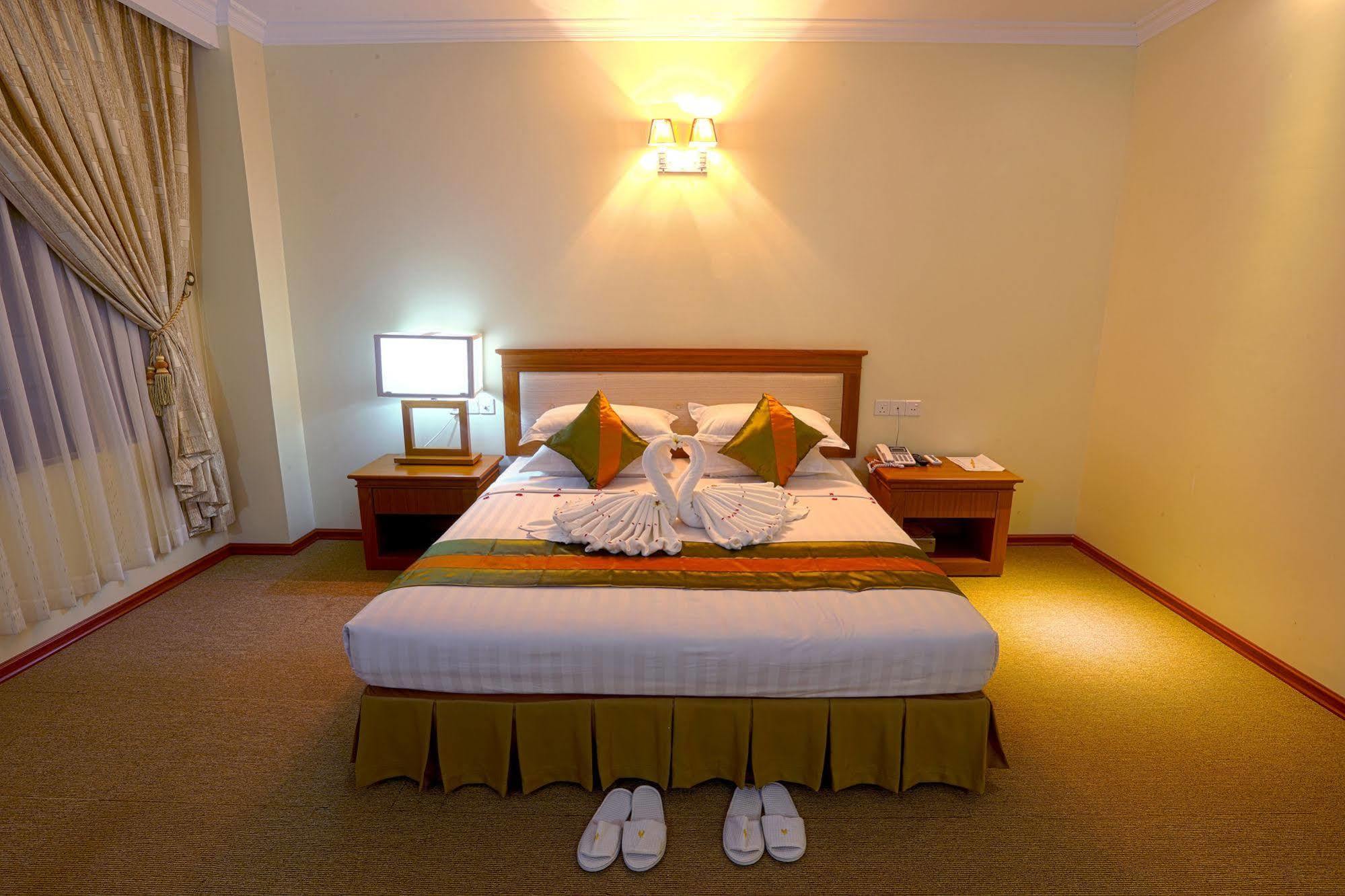 Apex Hotel Naypyidaw Екстериор снимка